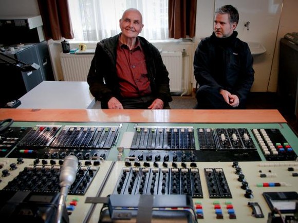 Hans-Joachim Roedelius and Lloyd Cole Collab